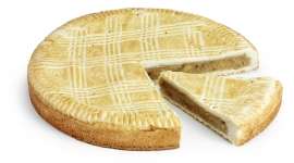 Baumnusstorte ungeschnitten